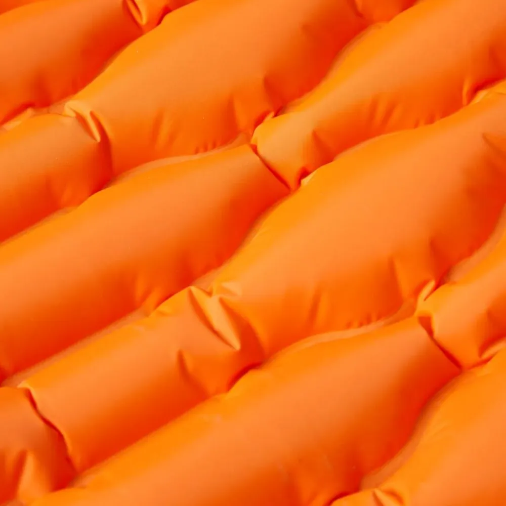 vidaXL Colchón de camping autoinflable con almohada 1 persona Naranja Outlet